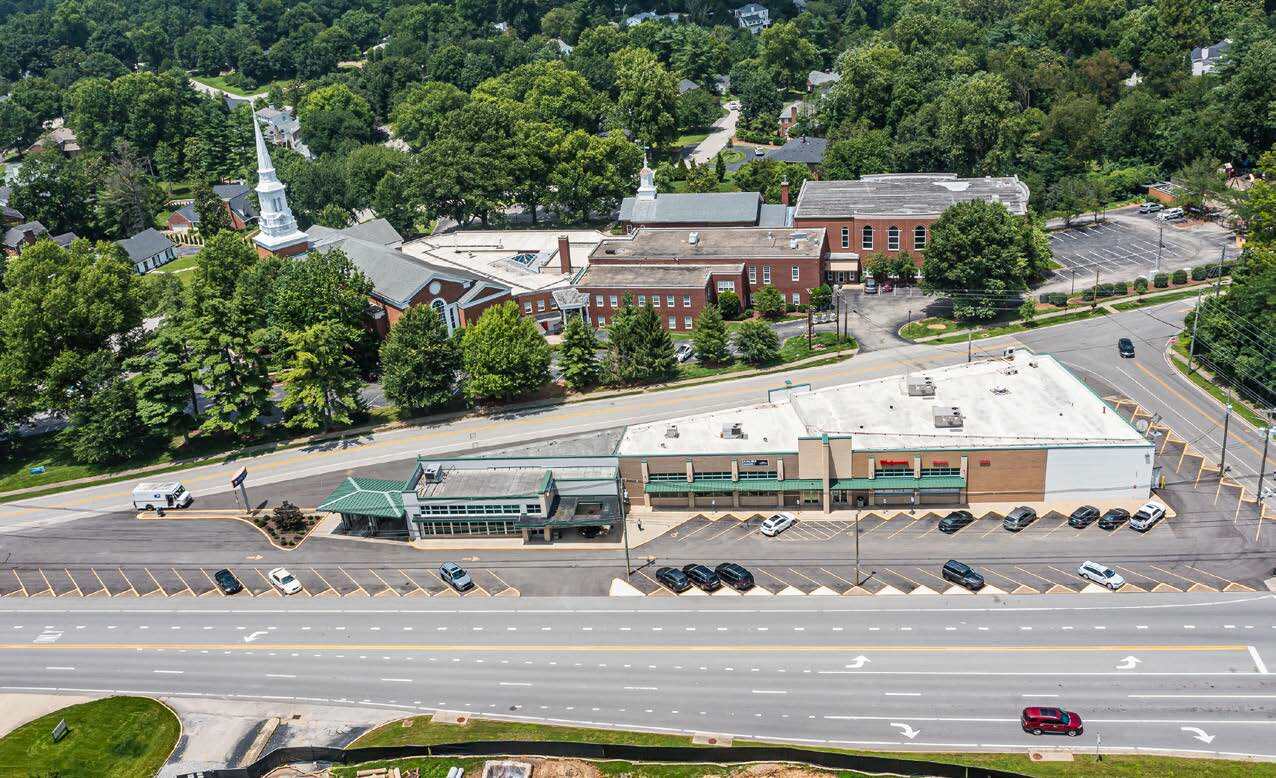 3801-3805 Brownsboro Rd, Louisville, KY à louer Photo de l’immeuble– Image 1 sur 5