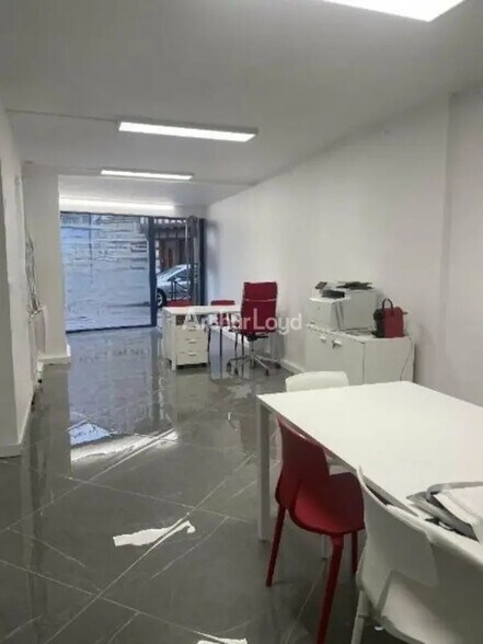 Local commercial dans Châlons-en-Champagne à louer - Photo intérieure – Image 3 sur 5