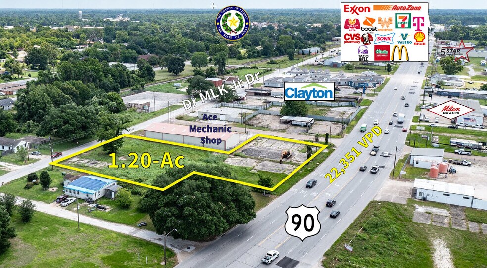 915 Highway 90, Liberty, TX à vendre - Photo de l’immeuble – Image 1 sur 9