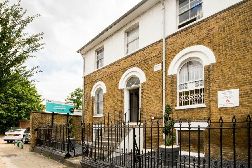 99-103 Lomond Grove, Londres à louer - Photo de l’immeuble – Image 3 sur 91
