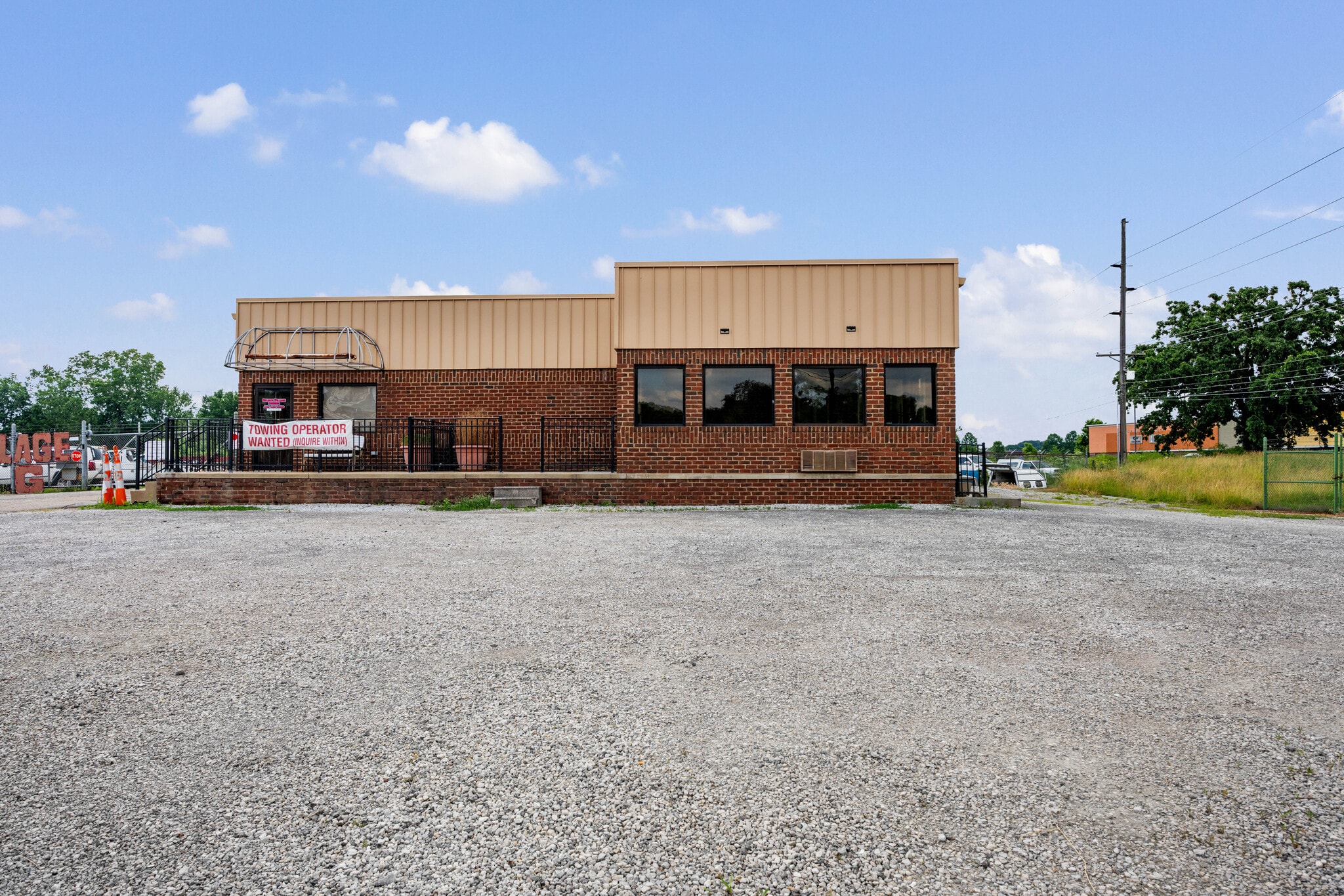 7079 Whipple Ave NW, Canton, OH à louer Photo intérieure– Image 1 sur 25