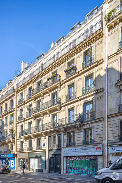 49 Rue De Maubeuge, Paris à louer - Photo principale – Image 1 sur 4