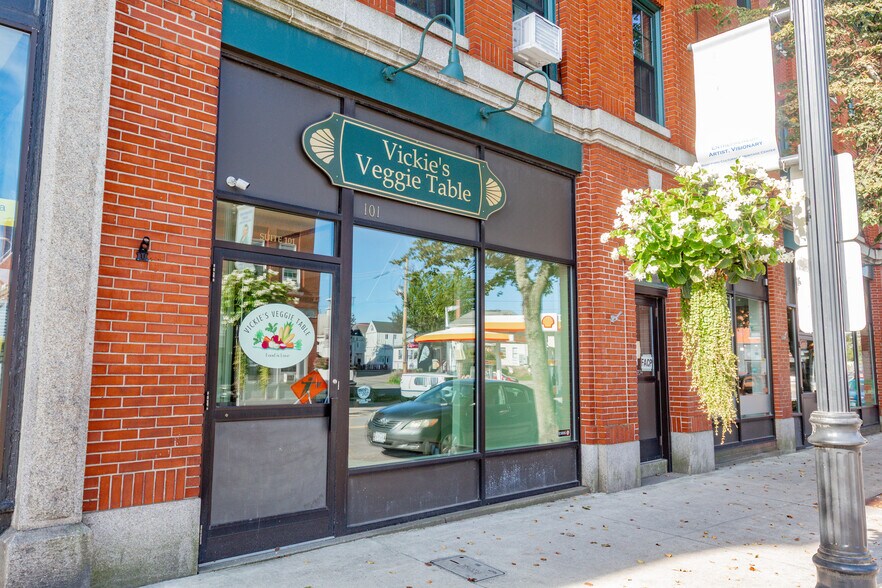 299 Main St, Biddeford, ME à louer - Photo de l’immeuble – Image 2 sur 17