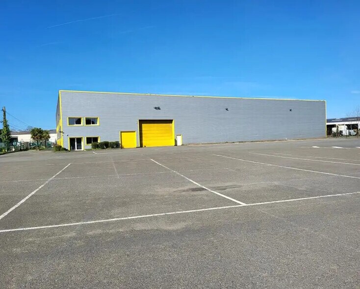 Industriel/Logistique dans Champagné à louer - Photo de l’immeuble – Image 2 sur 6