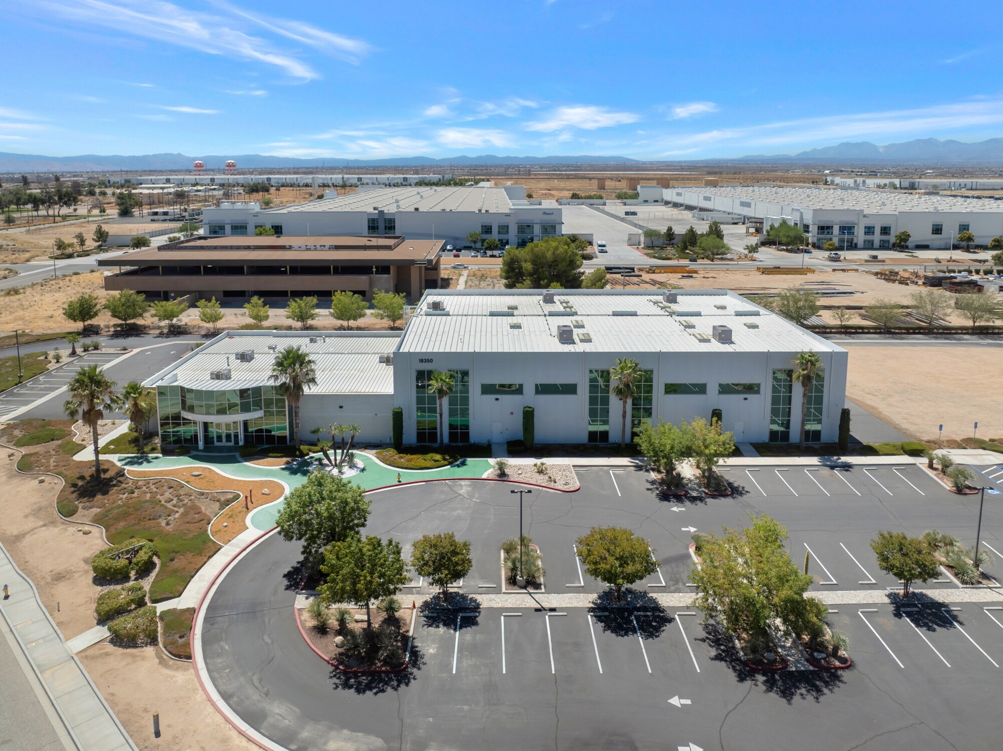 18350 George Blvd, Victorville, CA à louer Photo de l’immeuble– Image 1 sur 11