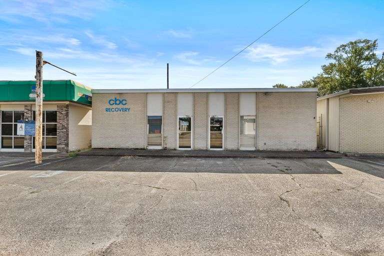 1208 W Pine St, Hattiesburg, MS à louer - Photo de l’immeuble – Image 3 sur 13