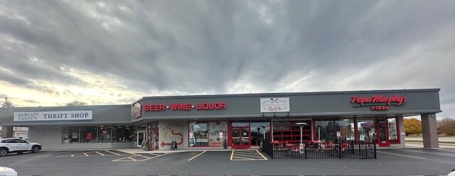 2725-2731 N Meade St, Appleton, WI à louer - Photo de l’immeuble – Image 1 sur 3