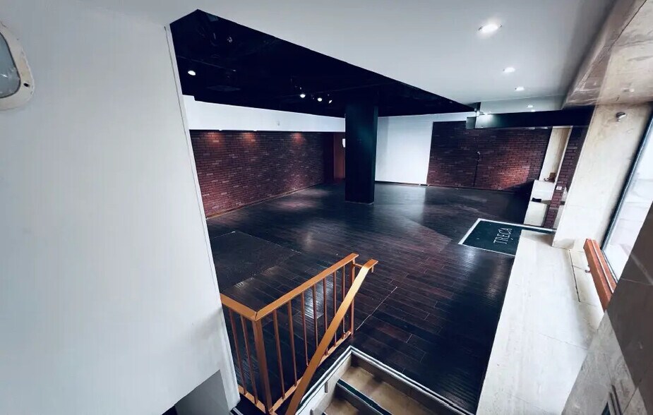 Bureau dans Paris à louer - Photo de l’immeuble – Image 3 sur 9
