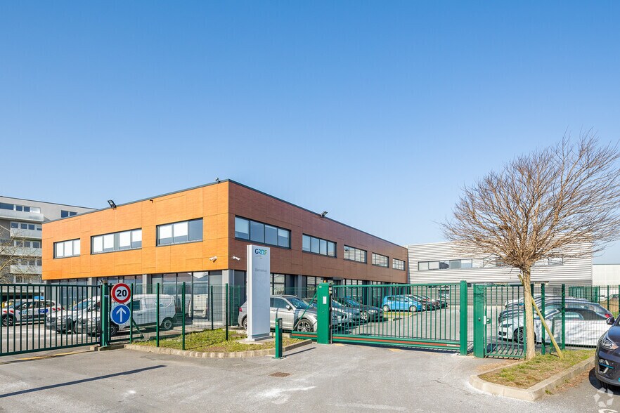 180 Rue De Bondues, Wambrechies à louer - Photo de l’immeuble – Image 2 sur 11