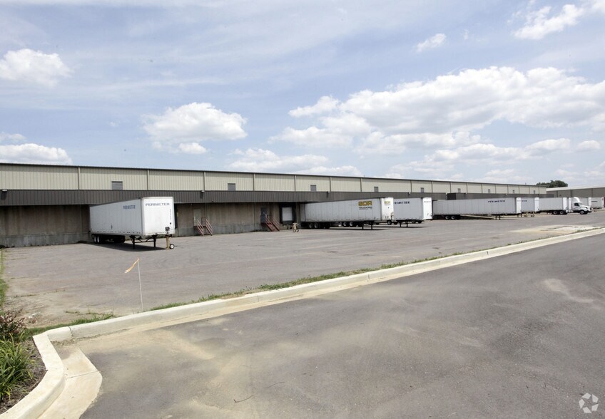 10795 Ridgeway Industrial Dr, Olive Branch, MS à louer - Photo de l’immeuble – Image 3 sur 10
