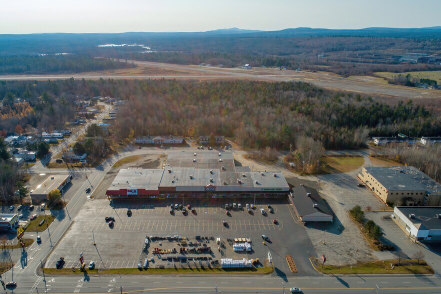 798-820 Central St, Millinocket, ME à louer - Photo de l’immeuble – Image 2 sur 8