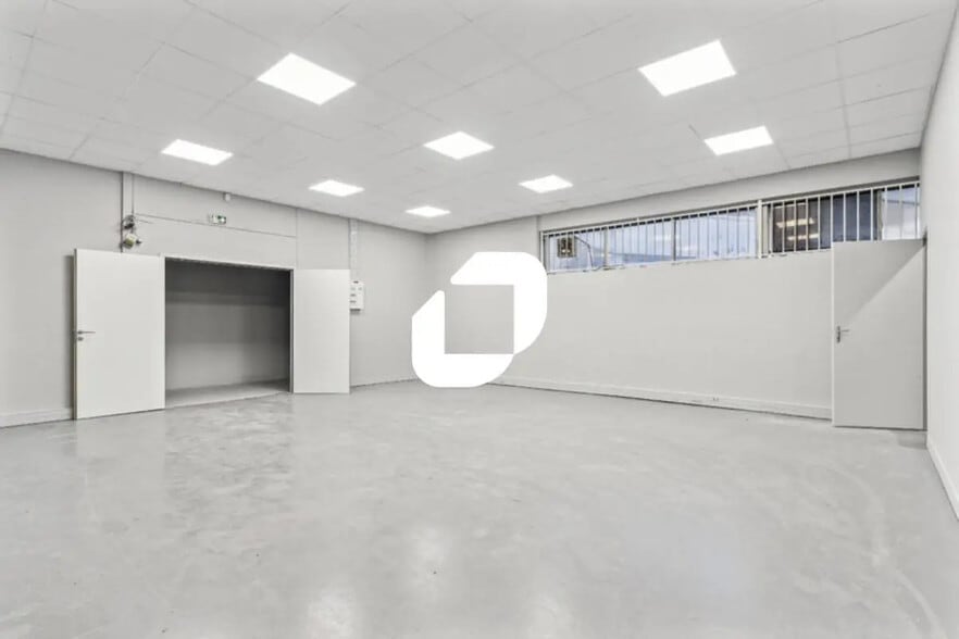 Local d’activités dans Noisy-le-Grand à louer - Photo intérieure – Image 3 sur 13