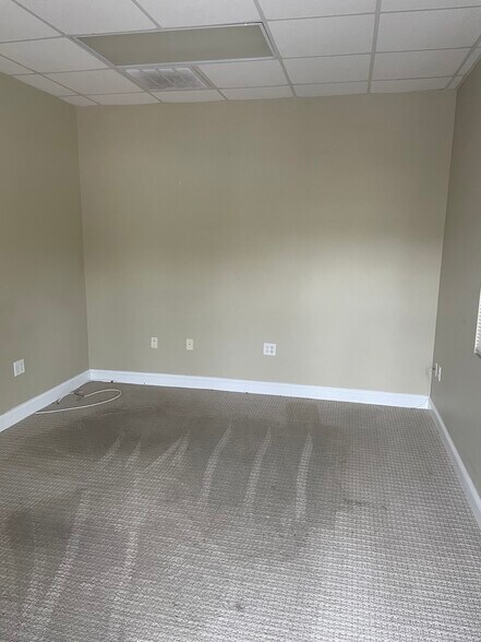 1146 Elma G Miles Pky, Hinesville, GA à louer - Photo de l’immeuble – Image 3 sur 8