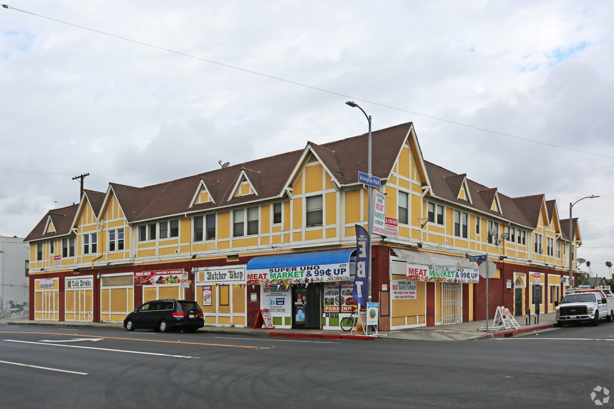 4369-4375 S Van Ness Ave, Los Angeles, CA à louer Photo principale– Image 1 sur 10