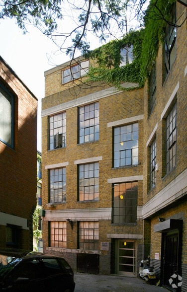 8 Vine Yard, Londres à louer - Photo principale – Image 1 sur 10