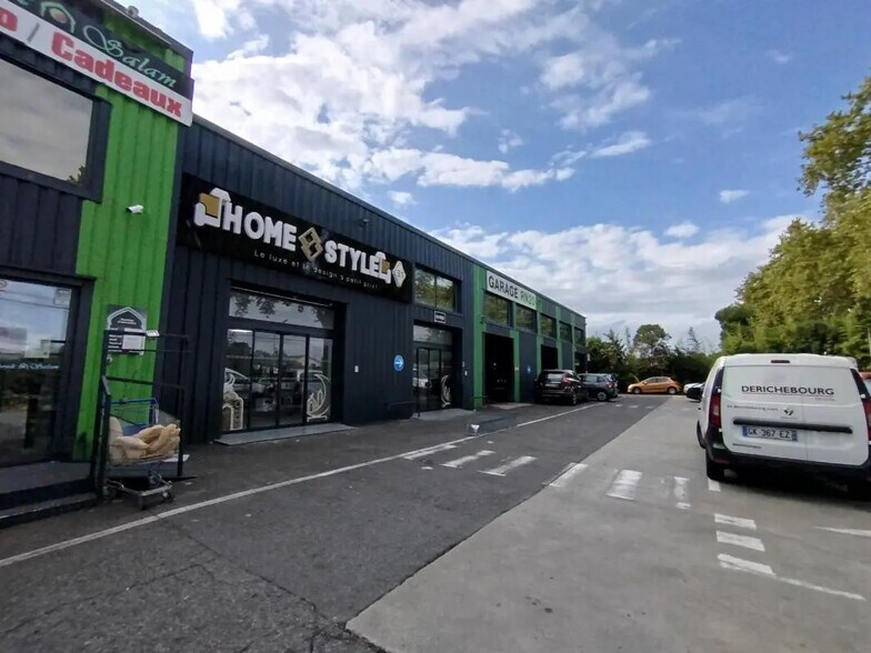 Local d’activités dans Saint-Jory à louer - Photo de l’immeuble – Image 3 sur 3