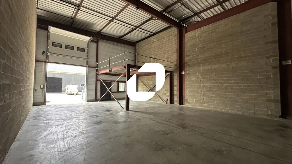 Local d'activités dans Fegersheim à vendre - Photo de l’immeuble – Image 3 sur 10