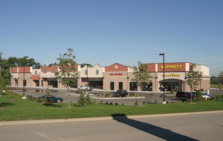 1001-1081 E 151st St, Olathe, KS à louer - Photo de l’immeuble – Image 2 sur 8