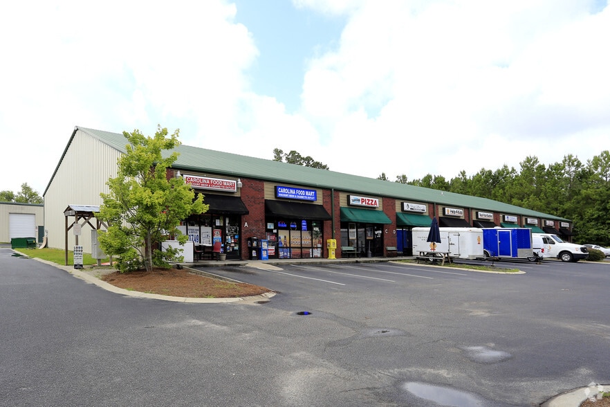 2523 Forestbrook Rd, Myrtle Beach, SC à louer - Photo principale – Image 2 sur 4