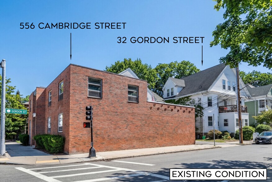 556 Cambridge/32 Gordon Portfolio portefeuille de 1 biens à vendre sur LoopNet.fr - Photo principale – Image 1 sur 15