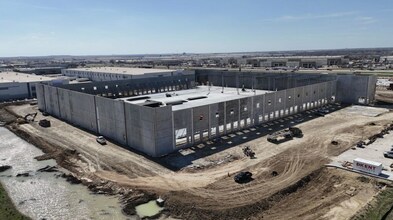 7901 South Fwy, Fort Worth, TX à louer Photo de l’immeuble– Image 2 sur 4