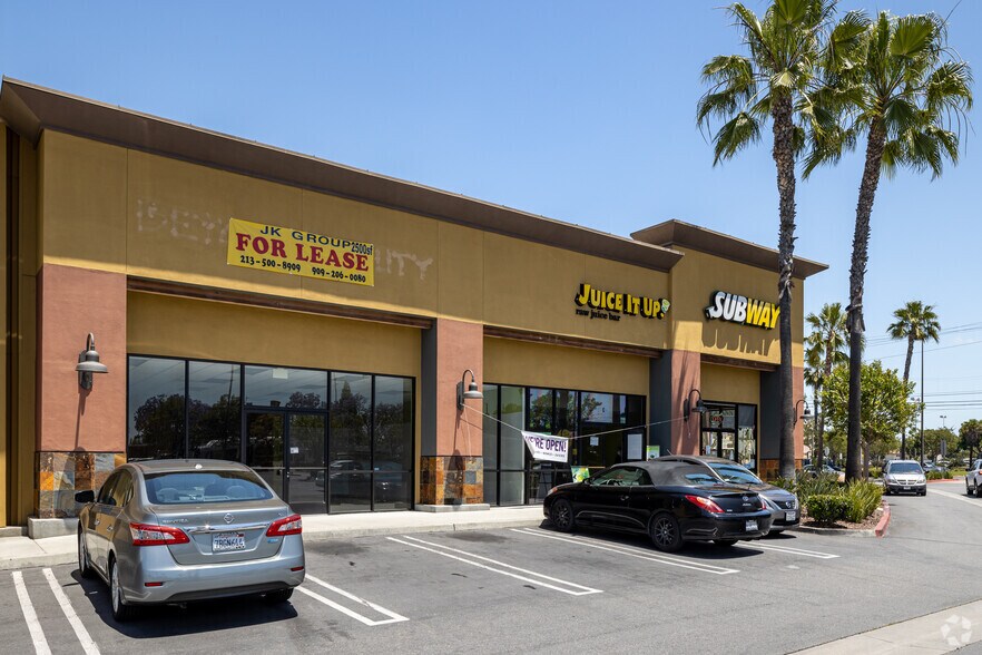 5885-5899 Lincoln Ave, Buena Park, CA à louer - Photo de l’immeuble – Image 2 sur 8