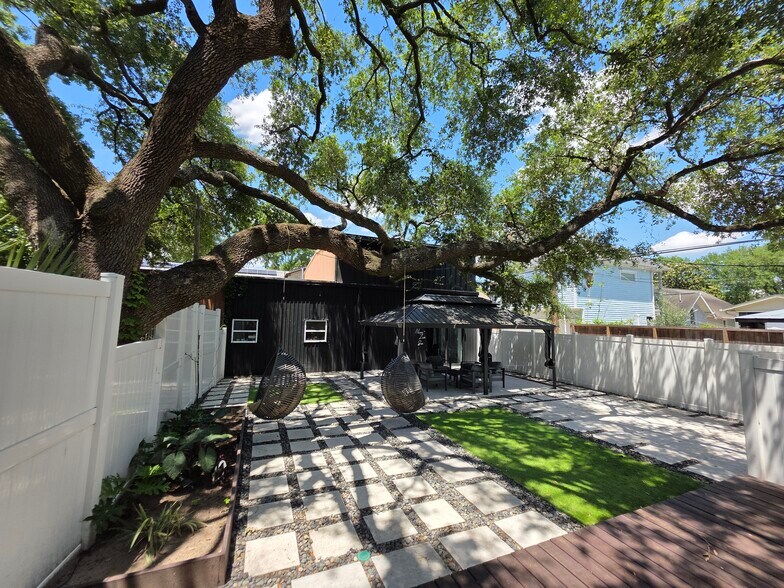 315 W 9th St, Houston, TX à louer - Photo de l’immeuble – Image 2 sur 19