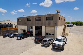 3000 E Houston St, San Antonio, TX à louer Photo intérieure– Image 1 sur 8