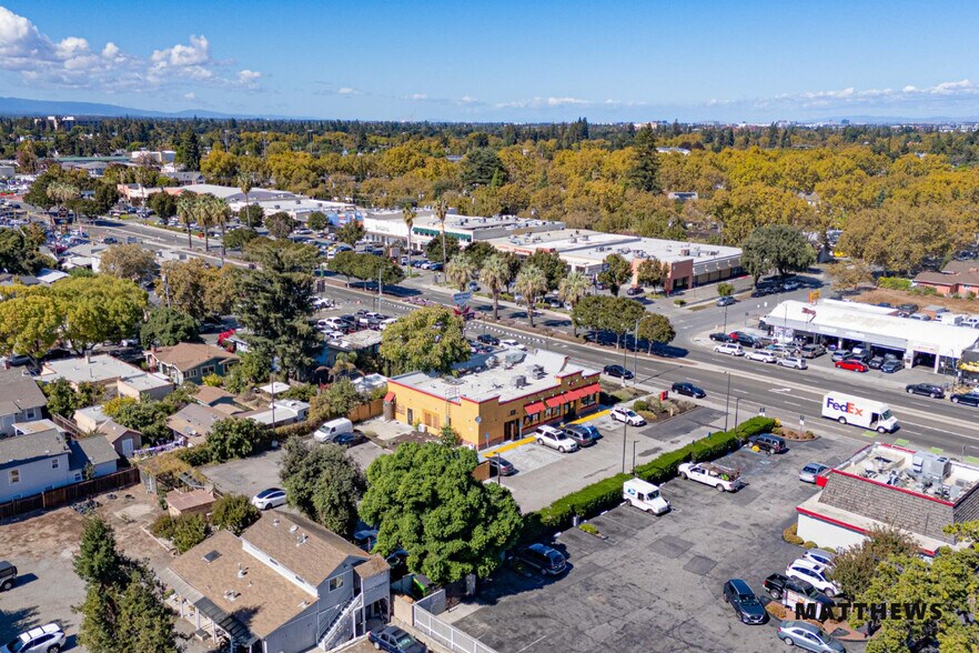 1570 W San Carlos St, San Jose, CA à louer - Photo de l’immeuble – Image 2 sur 4