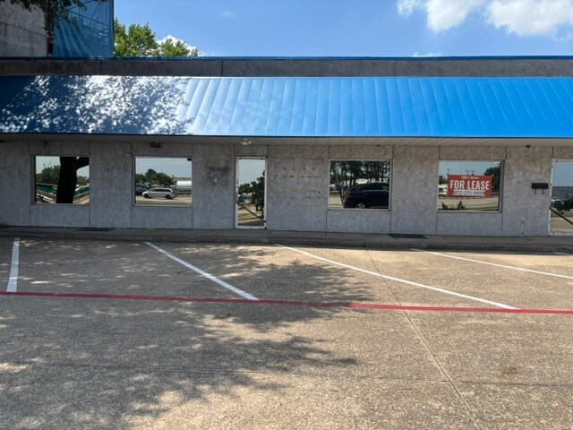 4355 Interstate 30, Mesquite, TX à louer Photo de l’immeuble– Image 1 sur 13