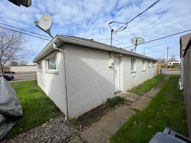 1815 Elm St SW, Albany, OR à vendre - Photo de l’immeuble – Image 2 sur 2