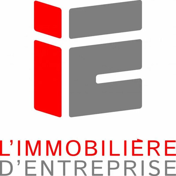 Local d’activités dans La Mézière à louer - Photo de l’immeuble – Image 3 sur 5