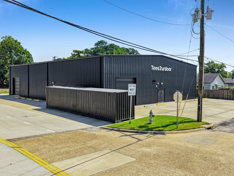 1023-1103 Helena Ave portefeuille de 2 biens à vendre sur LoopNet.fr - Photo de l’immeuble – Image 2 sur 7