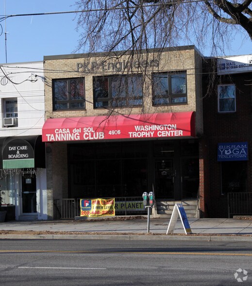 4906 Wisconsin Ave NW, Washington, DC à louer - Photo principale – Image 1 sur 3