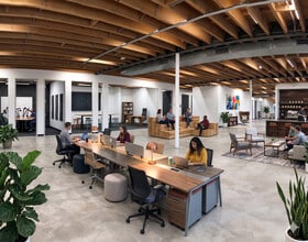 5930 W Jefferson Blvd, Los Angeles, CA à louer Photo intérieure– Image 2 sur 6