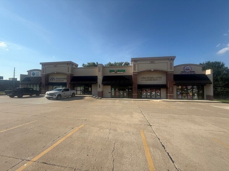 805-807 W Main St, Blue Springs, MO à vendre - Photo de l’immeuble – Image 2 sur 7