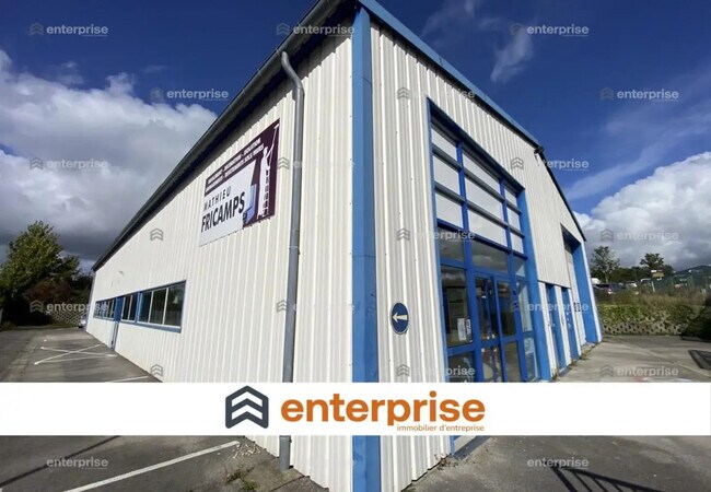 Plus de détails pour Local d’activités à vendre