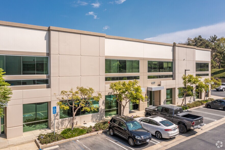 1003-1009 Calle Sombra, San Clemente, CA à louer - Photo de l’immeuble – Image 2 sur 58