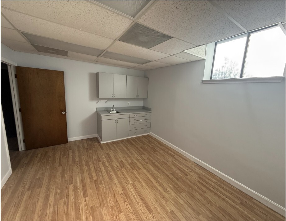 603 Post Office Rd, Waldorf, MD 20602 - Lot 107 & 108 - - Photo intérieure - Image 1 of 5