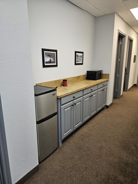 1858 Keller Pky, Keller, TX à louer - Photo de l’immeuble – Image 3 sur 7