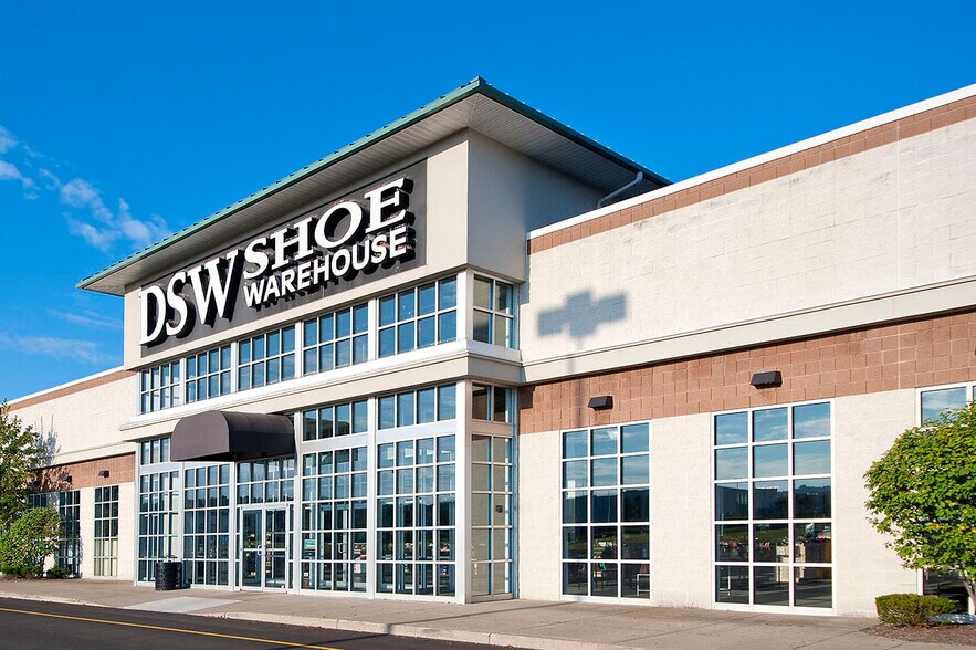 654 Millcreek Mall, Erie, PA à louer - Photo de l’immeuble – Image 3 sur 13