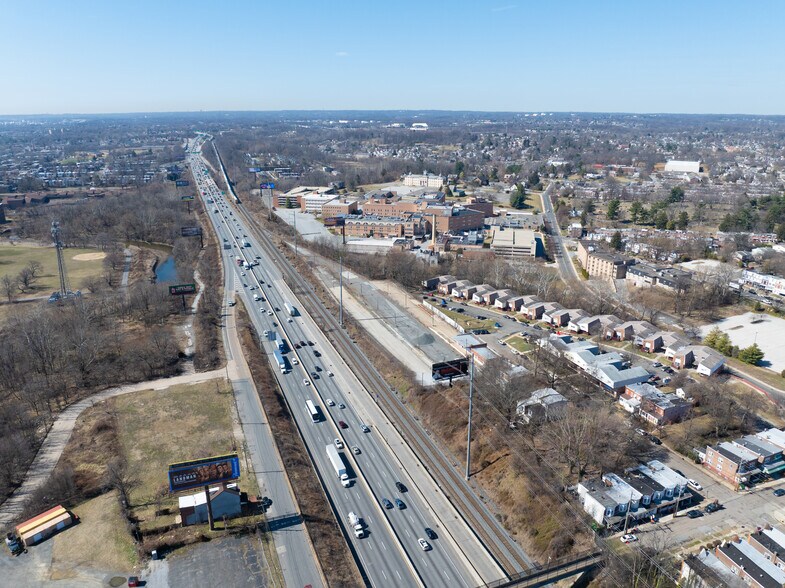 111 E 13th St, Chester, PA à louer - Photo de l’immeuble – Image 3 sur 8