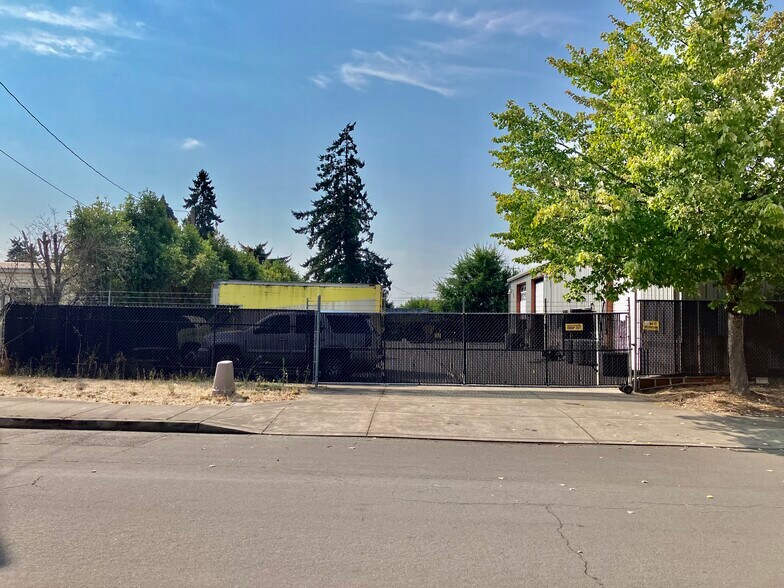 1440 32nd St, Springfield, OR à louer - Photo de l’immeuble – Image 3 sur 8