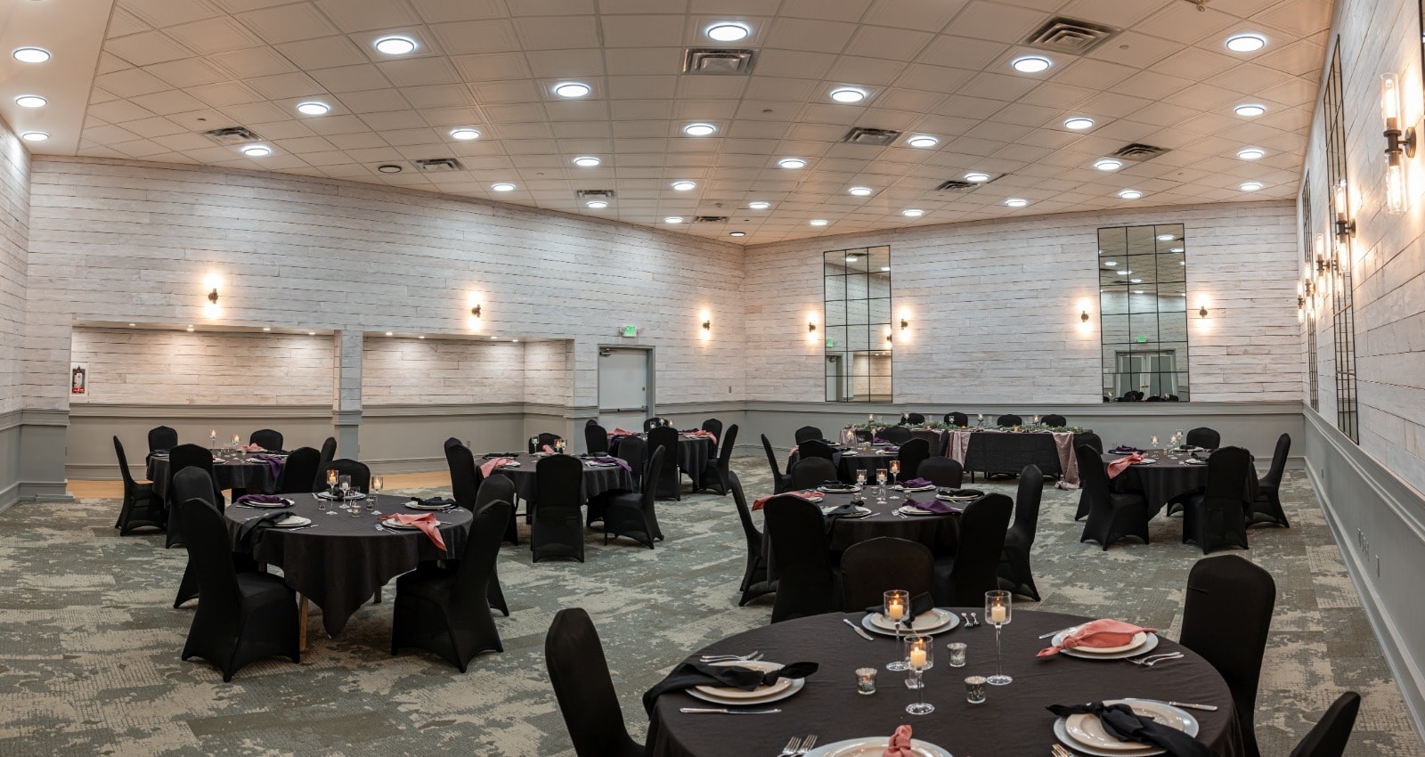 4311 49 Ave, Red Deer, AB à louer Photo intérieure– Image 1 sur 1