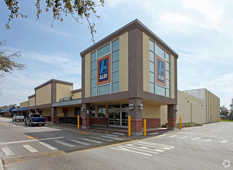 3653 Orlando Dr, Sanford, FL à louer - Photo principale – Image 1 sur 7