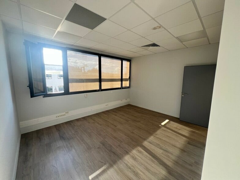 950 Avenue Roumanille, Biot à louer - Photo intérieure – Image 3 sur 9