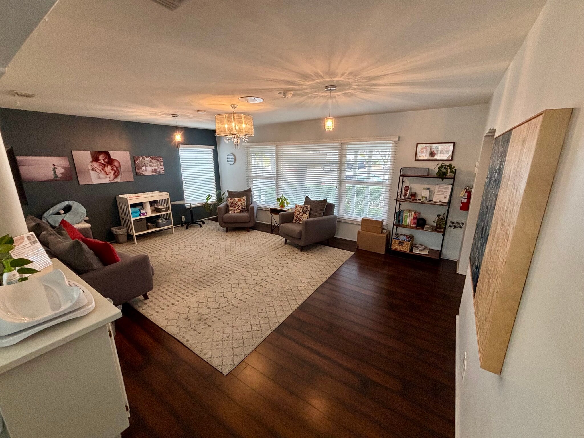 8325 University, La Mesa, CA à louer Photo intérieure– Image 1 sur 7