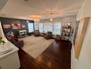 8325 University, La Mesa, CA à louer Photo intérieure– Image 1 sur 7