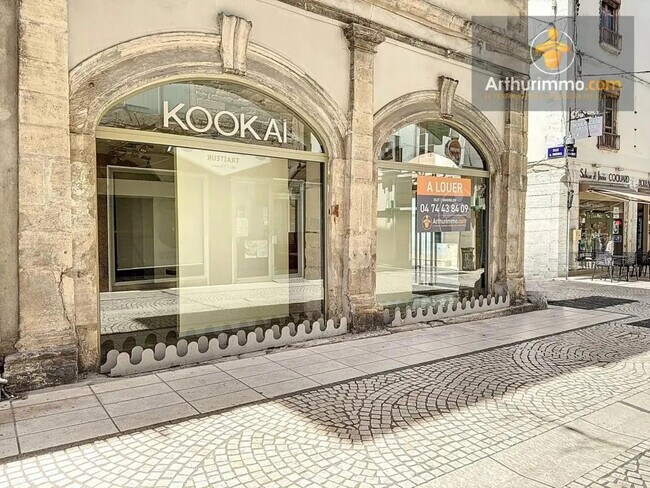 Plus de détails pour 1 Rue Du Tribunal, Bourgoin-Jallieu - Local commercial à louer