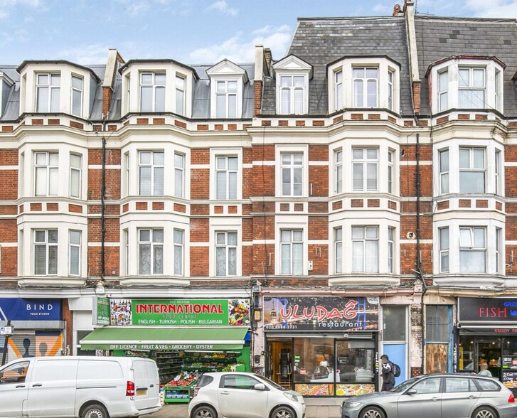 West Green Rd, Londres à vendre - Photo principale – Image 1 sur 9